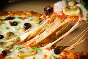 طريقة تحضير البيتزا الإيطالية