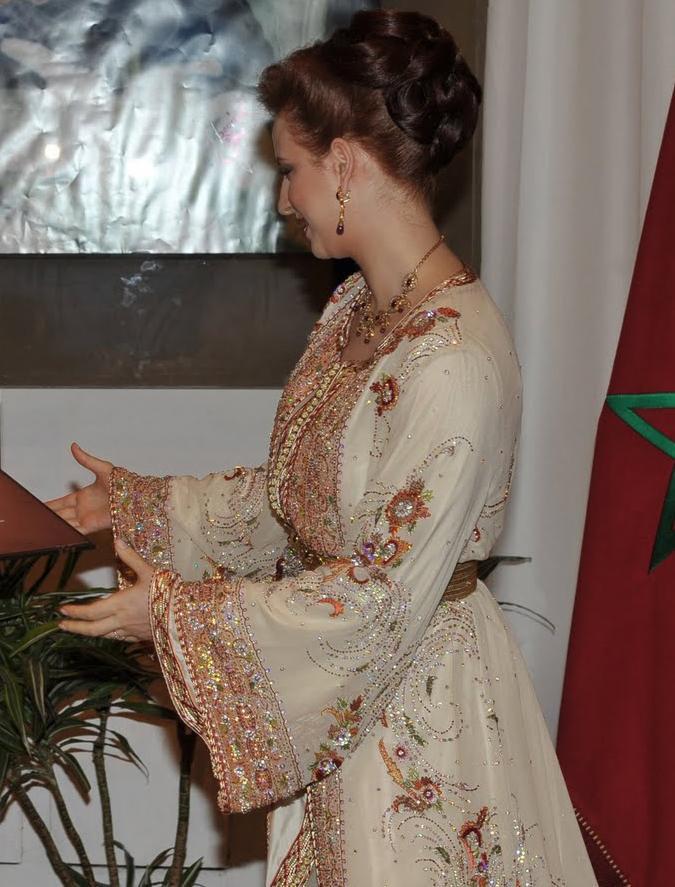 العائلة المالكة بالقفطان المغربي - 2