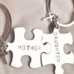 أفكار هدايا عيد الأم - حمالات مفاتيح